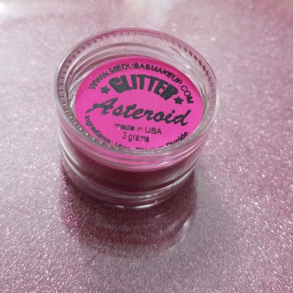 💙🌟🧚♀️ASTEROID Medusa Makeup Loose Glitter Pot NWT - Picture 6 of 8